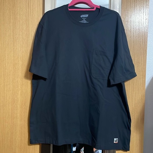 Duluth Trading Co Other - 40 Grit Duluth Trading Co Standard Fit XL black short sleeve Tshirt chest pocket